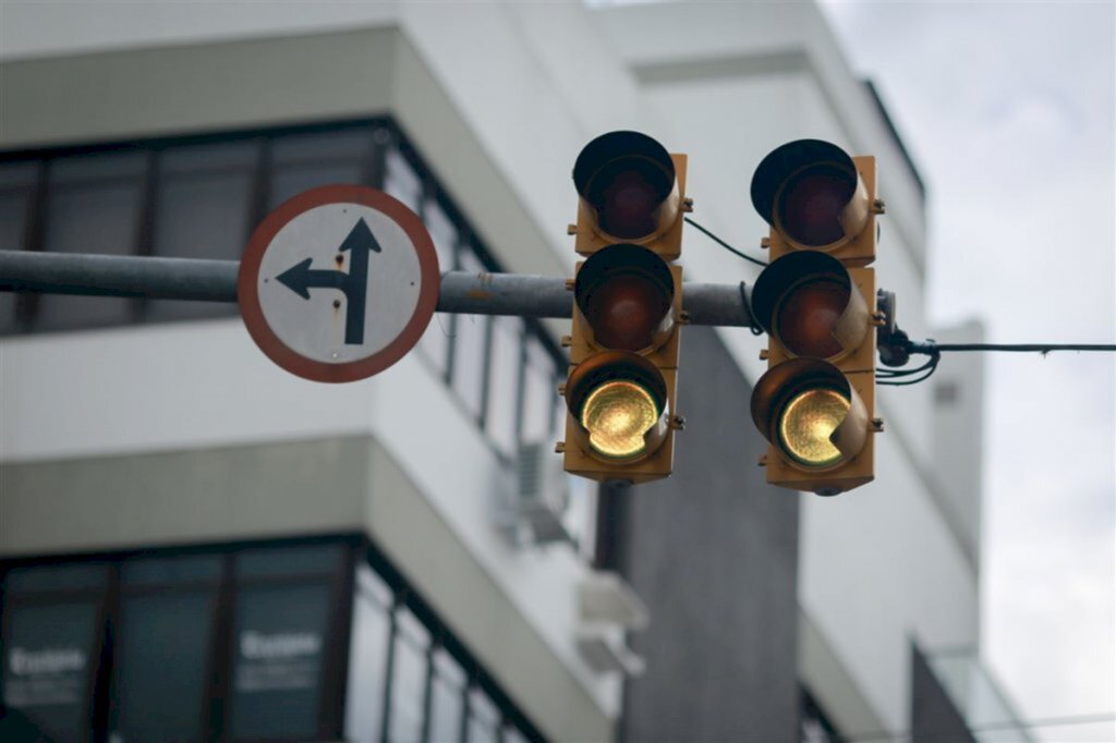 43 semáforos começaram a funcionar de forma sincronizada em Santa Maria