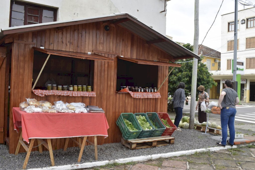 Feira do Produtor conta com novo espaço na praça Matriz Vicente Pallotti