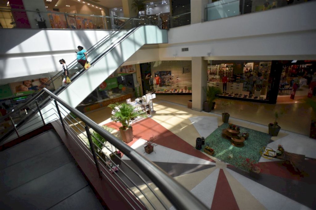 Decreto permite a abertura do comércio aos domingos em Santa Maria