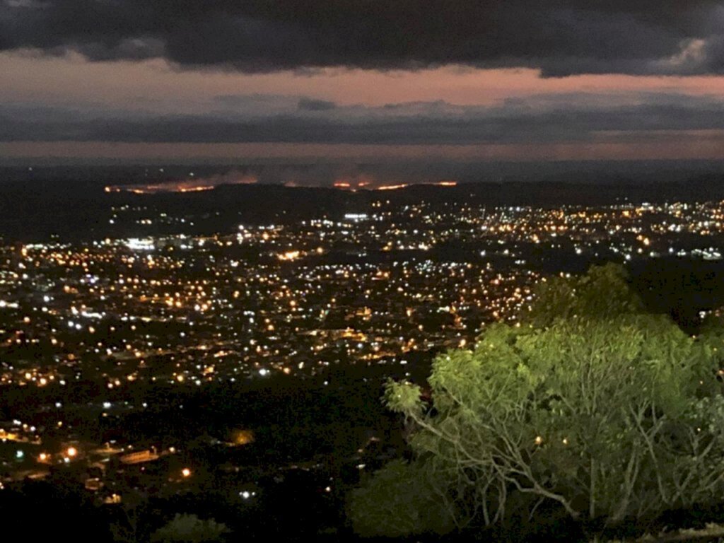 título imagem Incêndio no Campo de Instrução foi controlado com auxílio dos Bombeiros