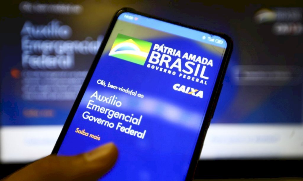 Caixa paga auxílio emergencial para 3,9 milhões nascidos em junho