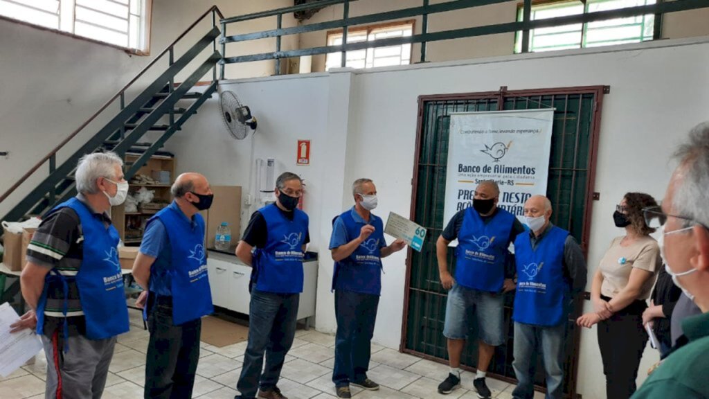 Ótica reverte parte das vendas para doações ao Banco de Alimentos