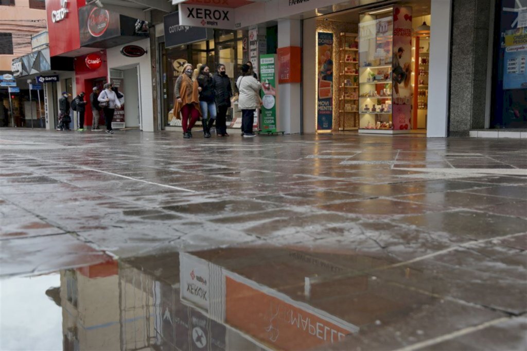 VÍDEO: Santa Maria ultrapassa média de chuva em junho