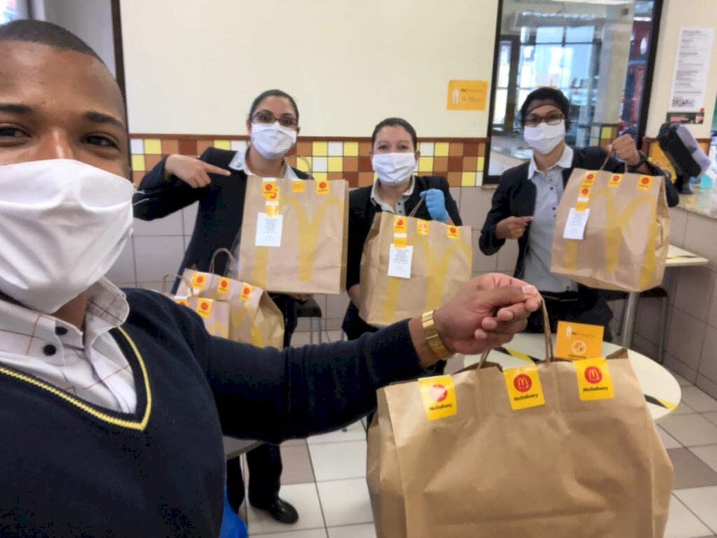 Rede de fast food faz entrega de lanches no Husm