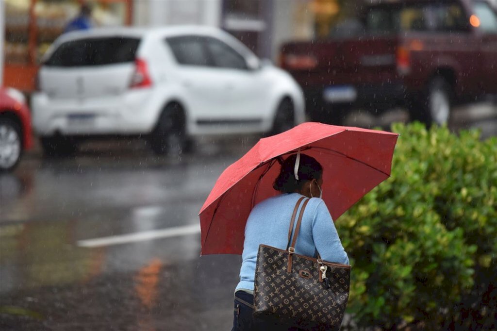 Depois do Vento Norte, frente fria traz chuva para Santa Maria