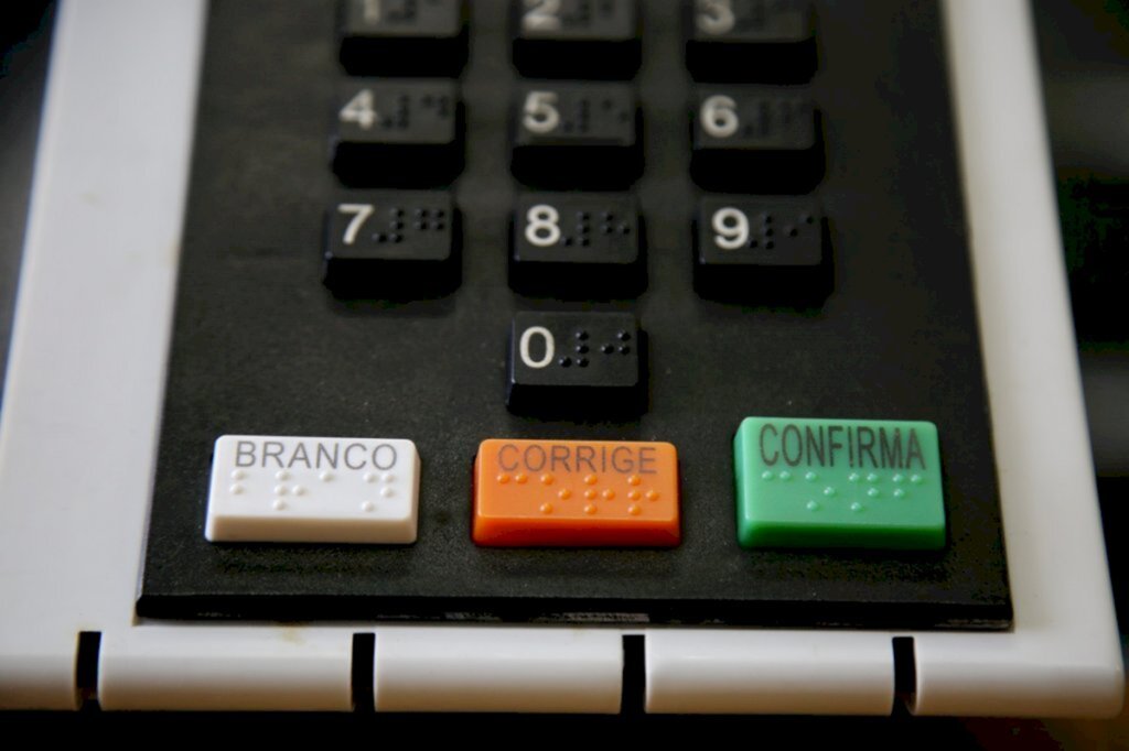 título imagem Perdeu o prazo para regularizar o título de eleitor? Veja o que fazer