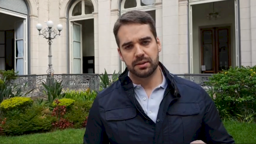 Governador e parte dos secretários terão salários reduzidos em 30%