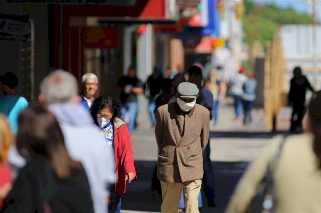 VÍDEO: terça registra movimento e trânsito intensos e aglomerações em Santa Maria