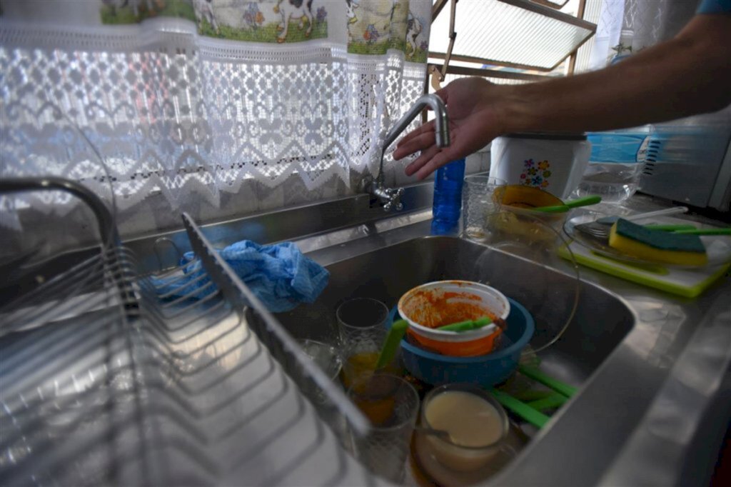 título imagem Cerca de 200 famílias ficam sem água nesta terça-feira