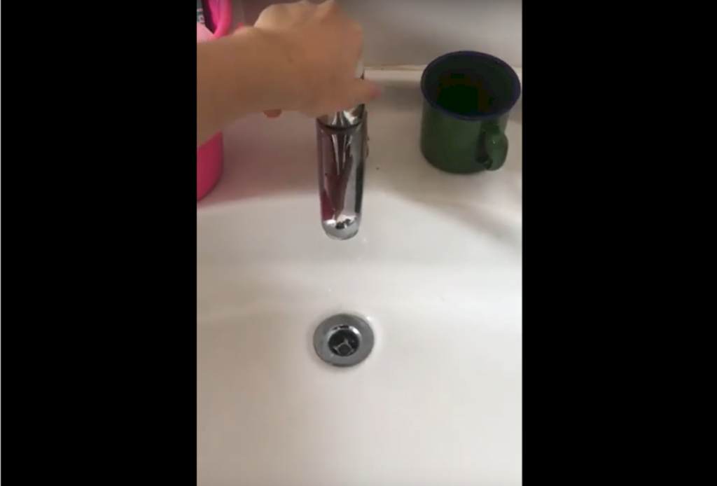 VÍDEO: moradores reclamam que estão sem água há sete dias em Santa Maria