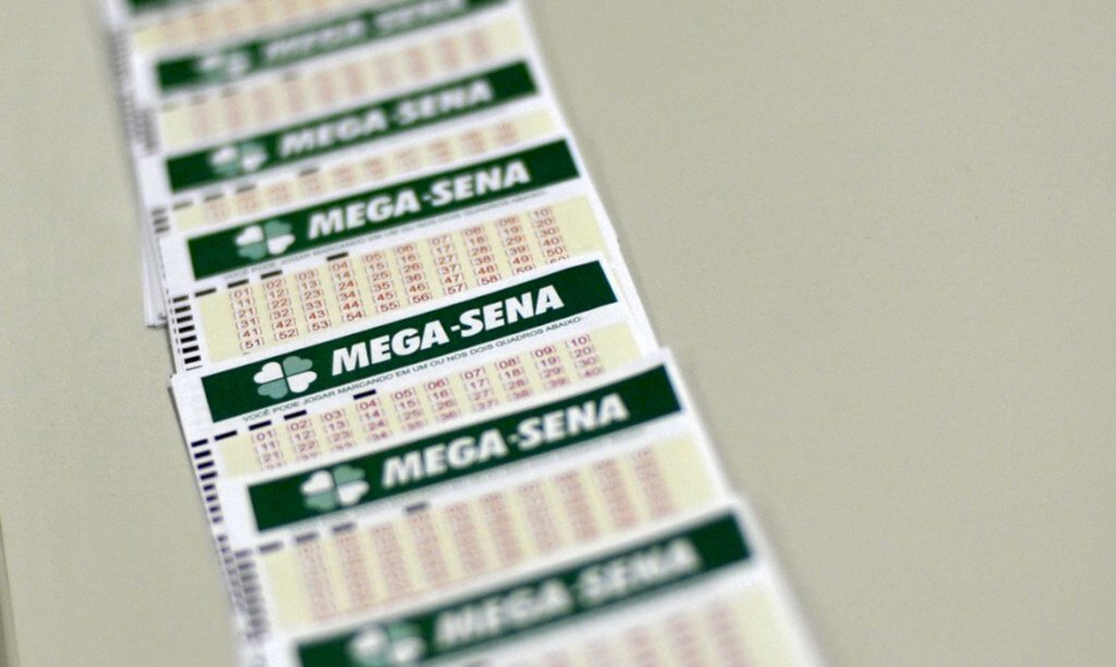 Mega-Sena acumula e deve pagar R$ 4,5 milhões na quinta-feira