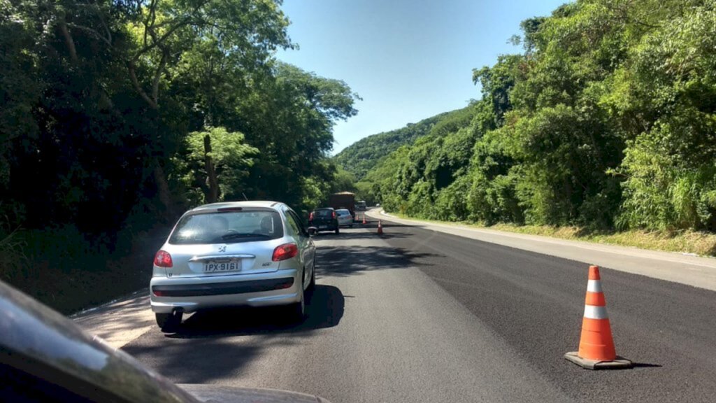 Trânsito segue em uma pista entre Santa Maria e Itaara