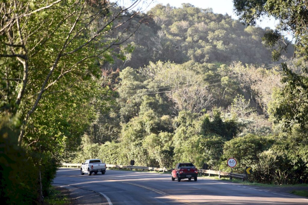 BR-158 tem pista bloqueada entre Itaara e Santa Maria