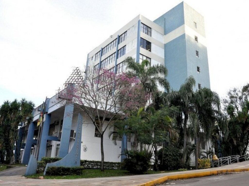 Prefeitura convoca três aprovadas em concursos públicos