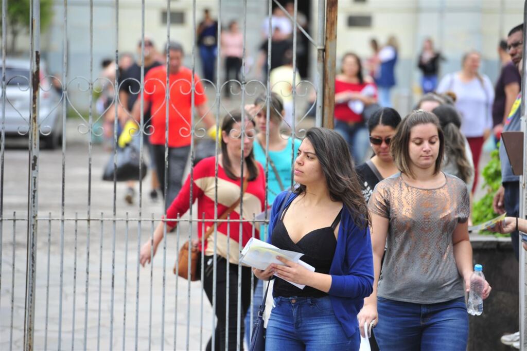 15 concursos estão com inscrições abertas no Rio Grande do Sul
