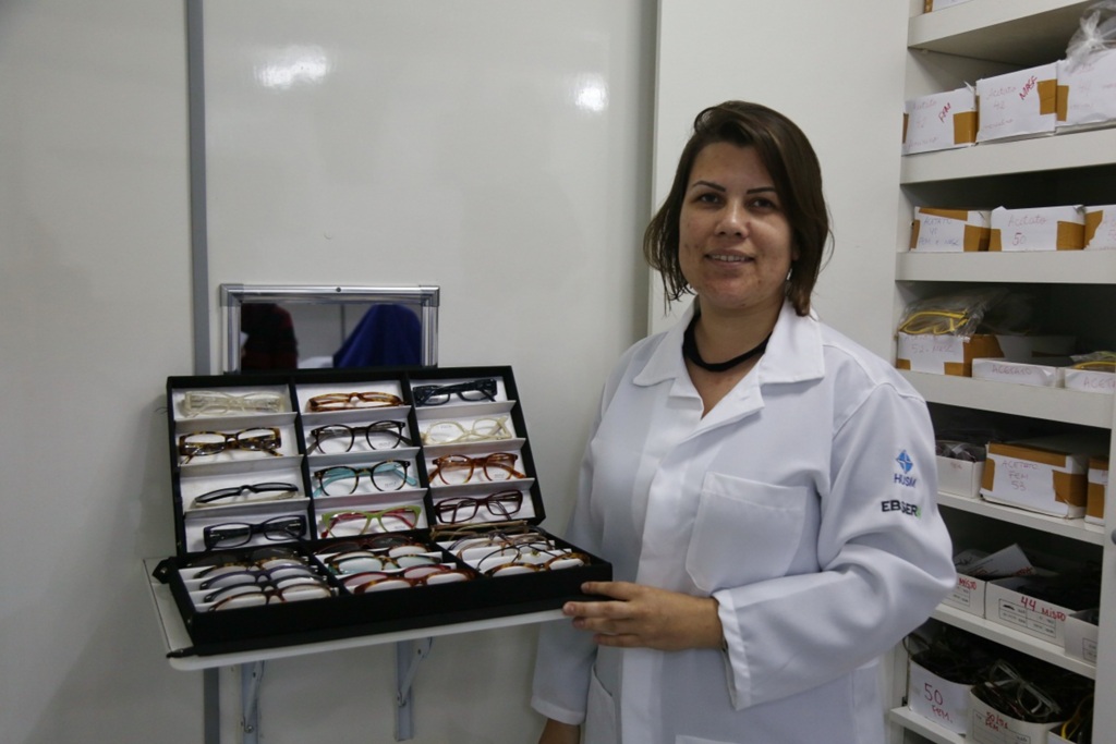 VÍDEO: campanha arrecada armações de óculos para doar a pacientes do Husm