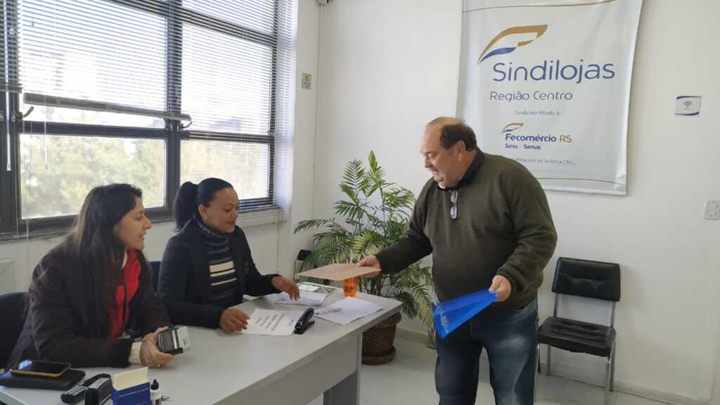 No segundo dia, movimento para entrega de currículos para Havan é baixo