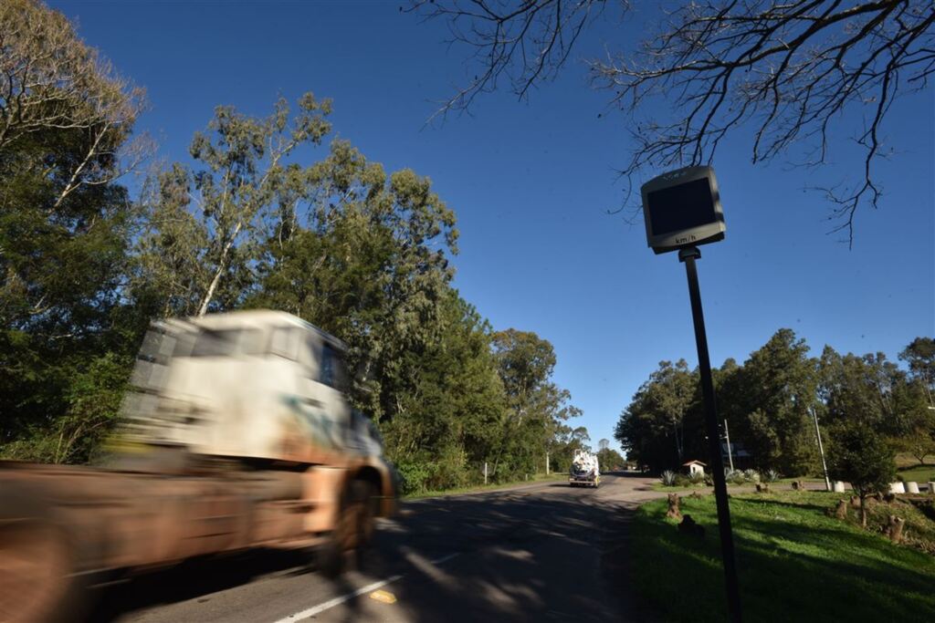 Divulgados locais onde serão instalados 53 novos controladores de velocidade na região