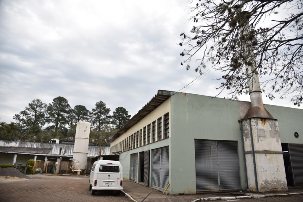 Morre homem que teve 70% do corpo queimado após cair em caldeira do Husm