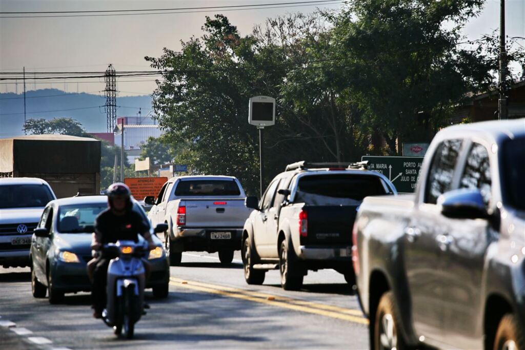 Reinstalação de lombadas eletrônicas em rodovias federais será concluída em outubro