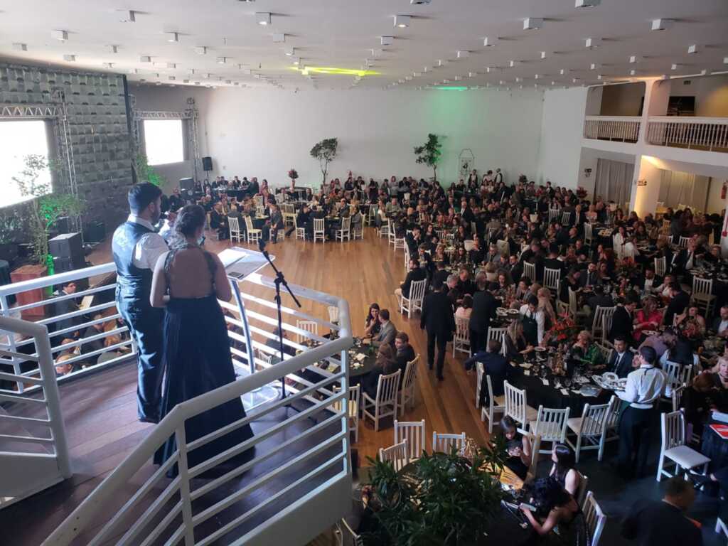 VÍDEO: Santa Maria Destaques premia 35 pessoas e entidades santa-marienses