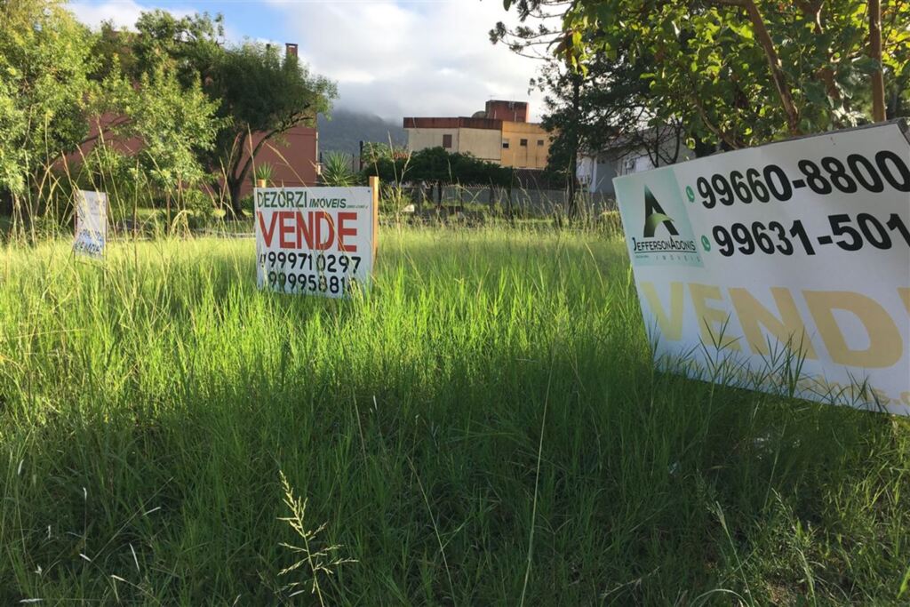 Ruas do Parque Sarandi precisam de manutenção e de assistência