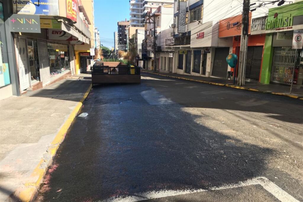 Contêineres de lixo serão recolocados na 2ª Quadra da Bozano