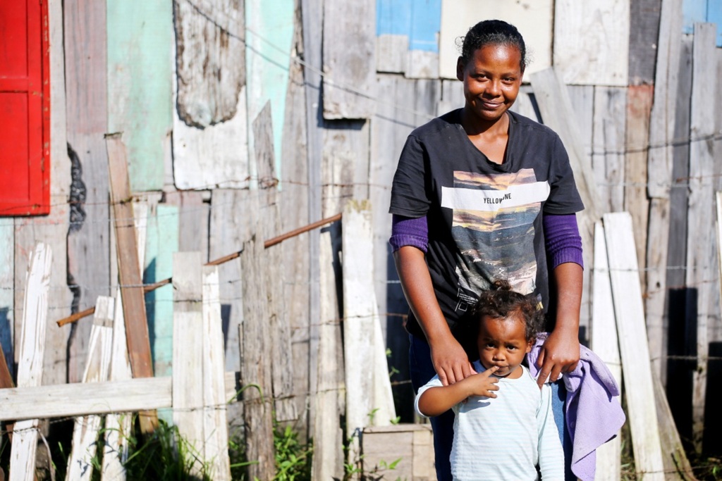 VÍDEO: você pode ajudar a aquecer o inverno da família da Natália e milhares de pessoas