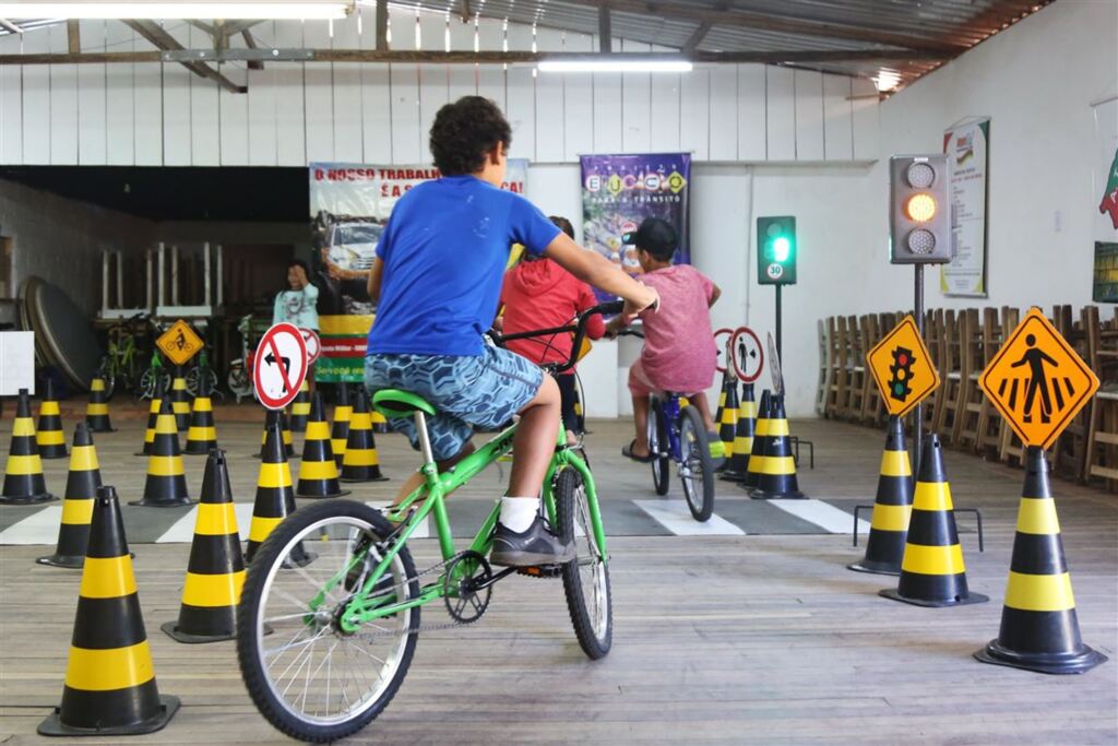Brigada Militar dá aula de cidadania nas escolas de Santa Maria