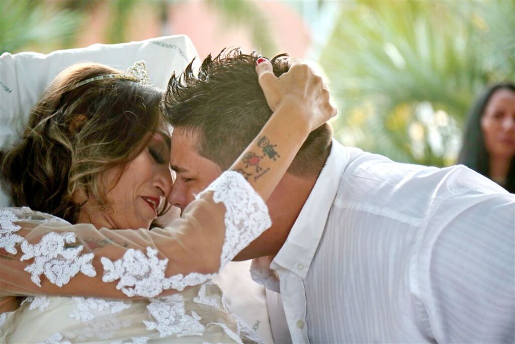 FOTOS + VÍDEO: paciente com câncer se casa no campus da UFSM