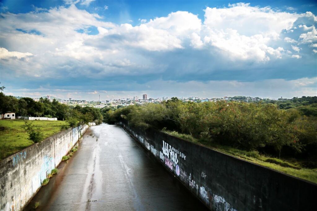 VÍDEO: Secretaria do Meio Ambiente do Estado vistoria barragem do DNOS
