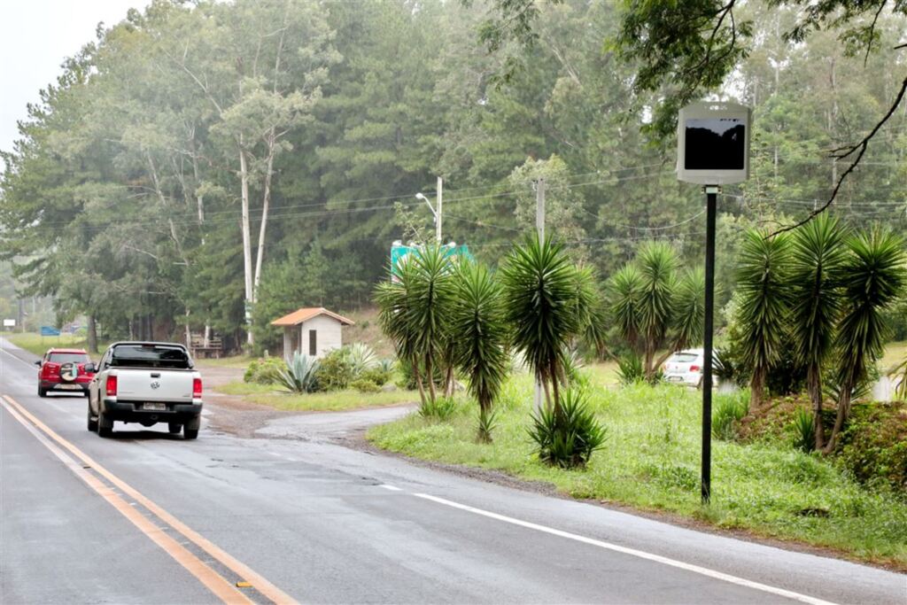 Foto: Renan Mattos (Diário) - Controladores de velocidade já foram instalados na BR-158, em Itaara