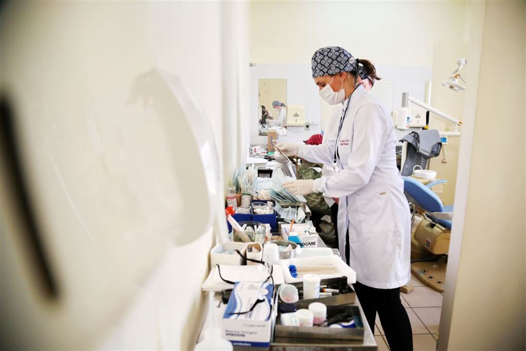 'Uma pessoa é prejudicada e um profissional acaba com medo' diz dentista que teve imagem associada a fake news