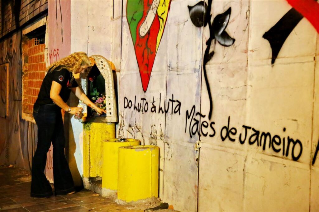 74 meses da tragédia da Kiss serão lembrados com vigília e arrecadação de lã