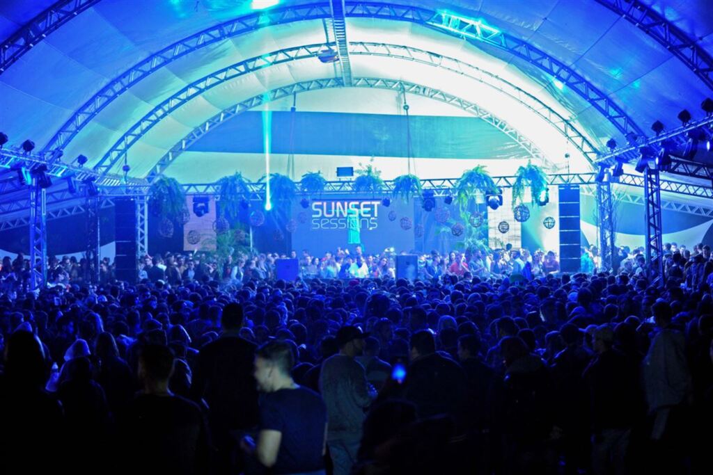 título imagem VÍDEO: Oásis será palco de festa eletrônica neste sábado