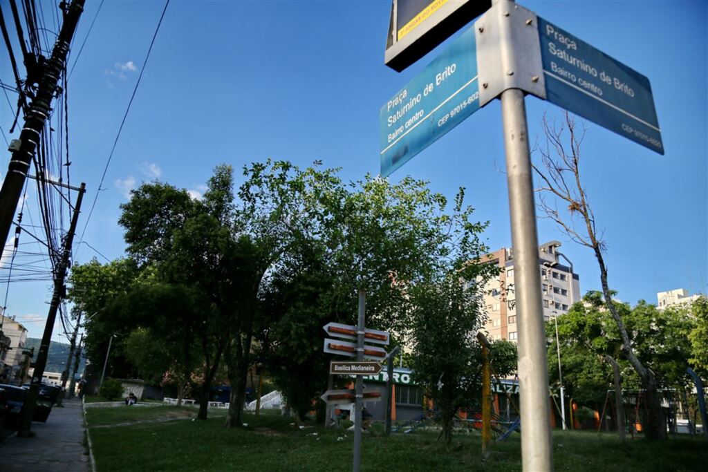 De hoje até sexta-feira, trânsito no entorno da Saturnino tem bloqueios