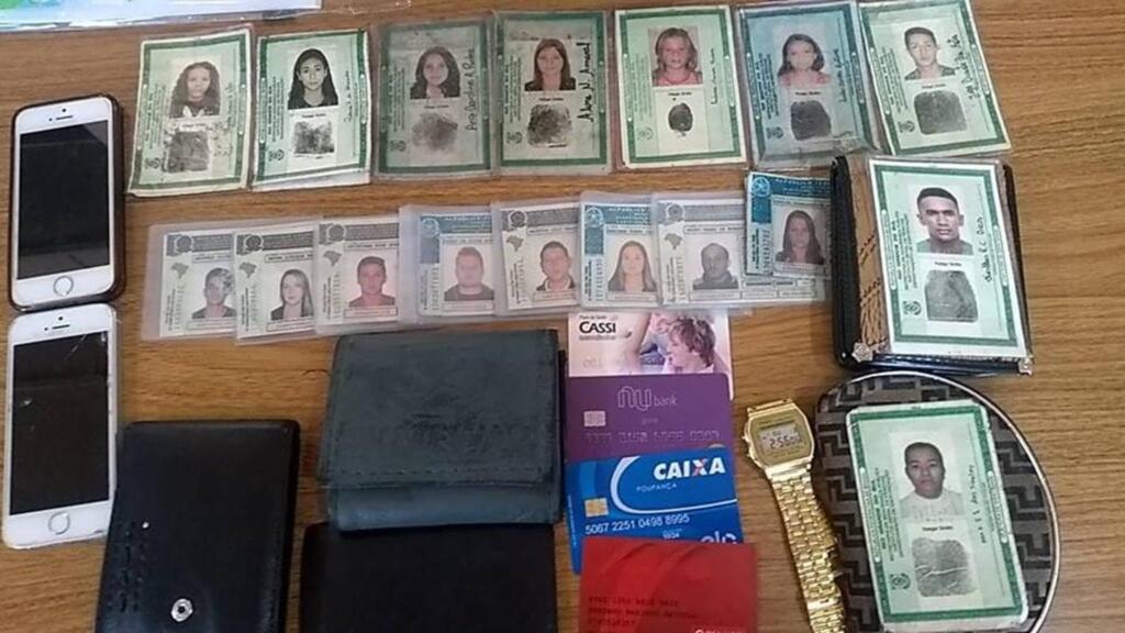 título imagem Mais de 40 documentos, carteiras e celulares são extraviados no carnaval de Jaguari