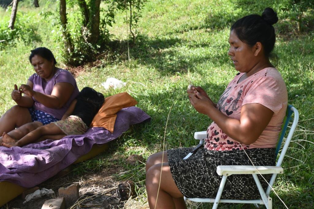 título imagem VÍDEO: índios caingangues reivindicam por melhorias em nova área