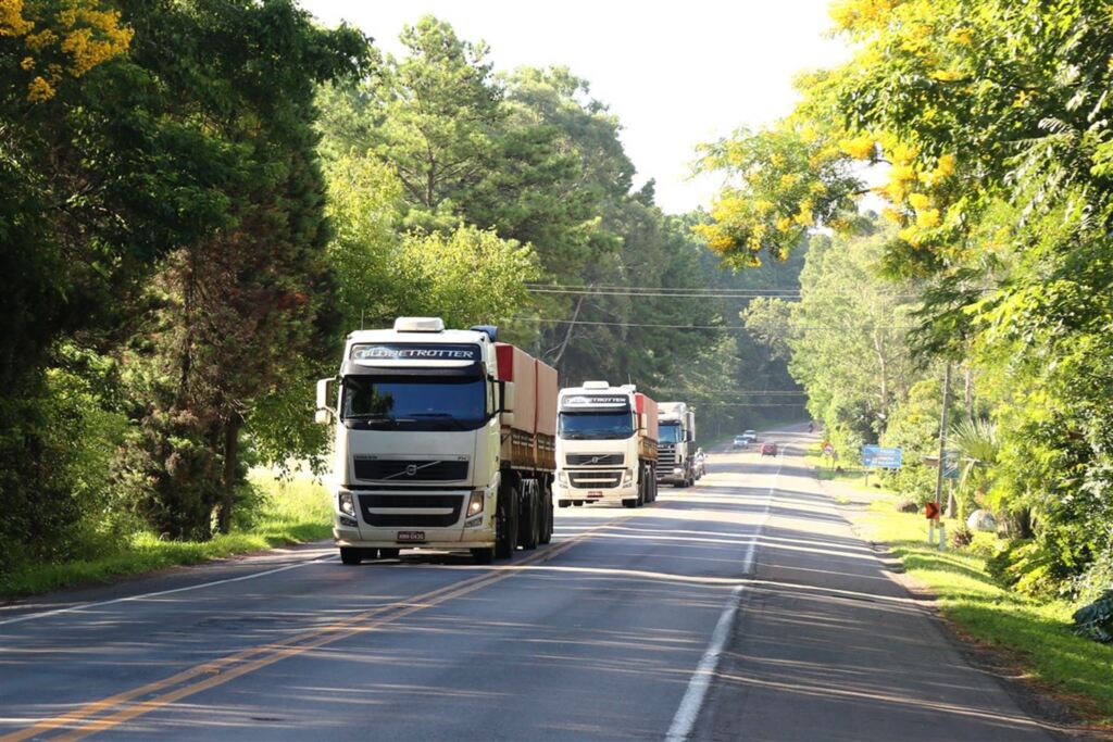 Foto: Pedro Piegas (Diário) - BR-158: trecho da zona urbana de Itaara perdeu as lombadas eletrônicas e as placas que indicavam a velocidade máxima