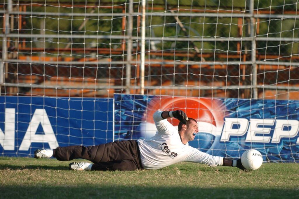 Ex-goleiro do Inter-SM conta um pouco de sua vida
