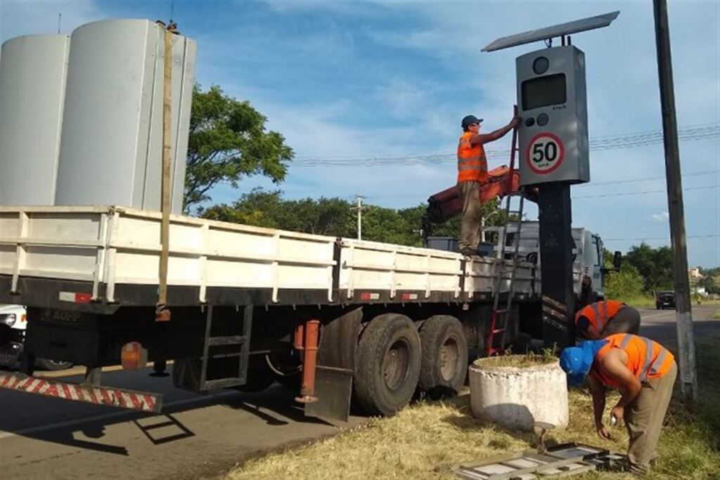 Dnit divulga locais das novas lombadas e pardais em 17 cidades da região
