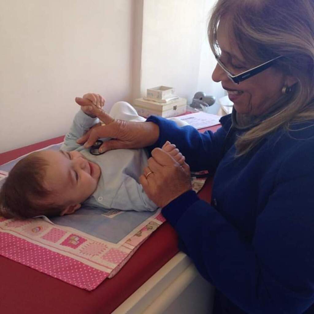 Médica pediatra fala sobre sua vida e a dedicação à profissão