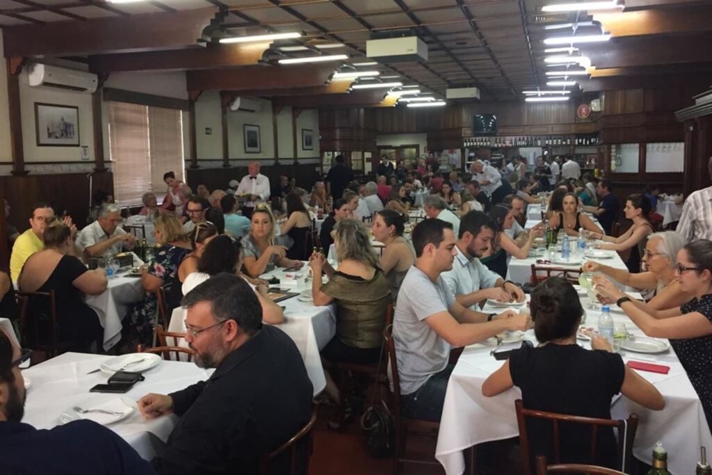 Restaurante Augusto preparou seu último almoço nesta quinta-feira