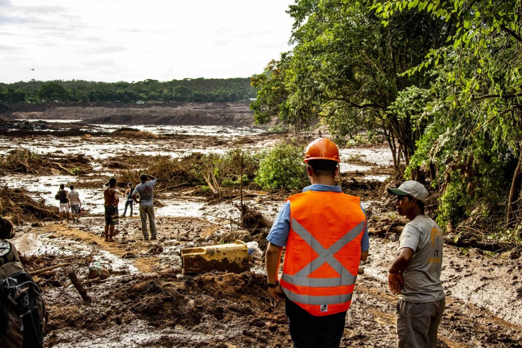 Lista da Vale mostra nomes de 297 desaparecidos em Brumadinho