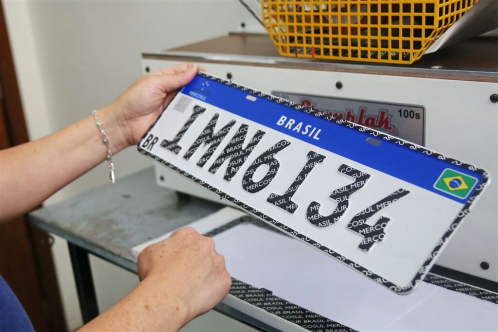 Santa Maria tem mais dois locais para fazer placa de veículos no padrão Mercosul