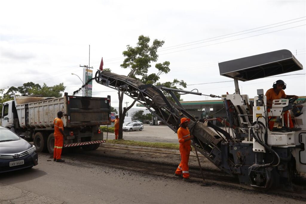 Asfalto usado em recuperação de ruas de Santa Maria deve durar de 2 a 5 anos