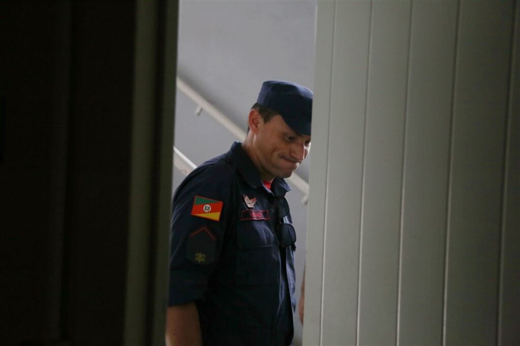 Um dia após princípio de incêndio, bombeiros encontram irregularidades no prédio da SUCV