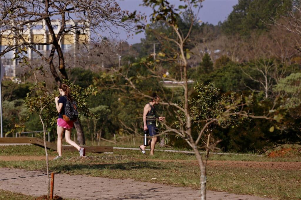 Semana começa com calorão e termina com chuva em Santa Maria