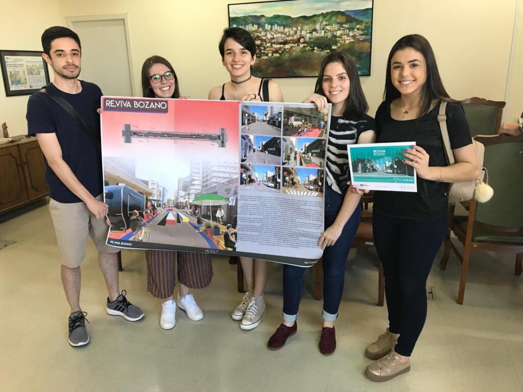 Foto: Gabrielle Minuzzi (Arquivo Pessoal) - Acadêmicos de Arquitetura e Urbanismo da UFN criaram o projeto vencedor do Re.Viva Bozano