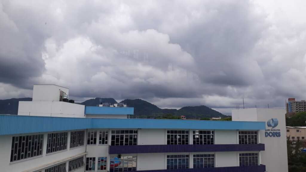 Semana começa com temperatura amena e termina com calor e chuva em Santa Maria